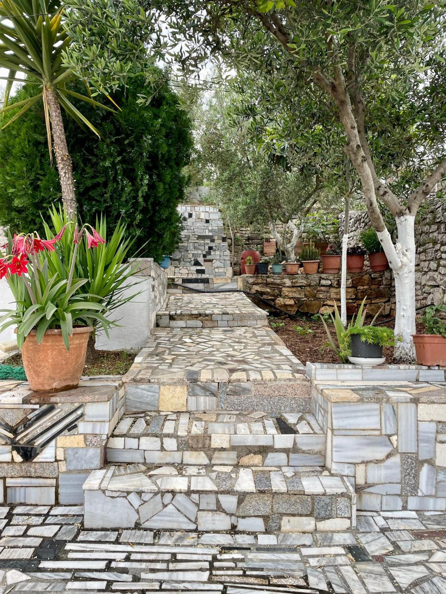 Flora'S Place Saranda Dış mekan fotoğraf