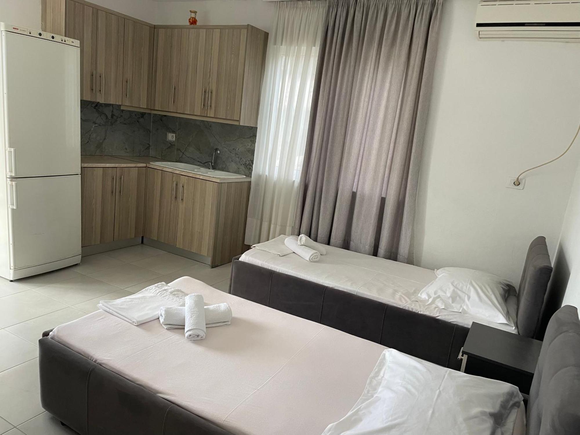 Flora'S Place Saranda Dış mekan fotoğraf